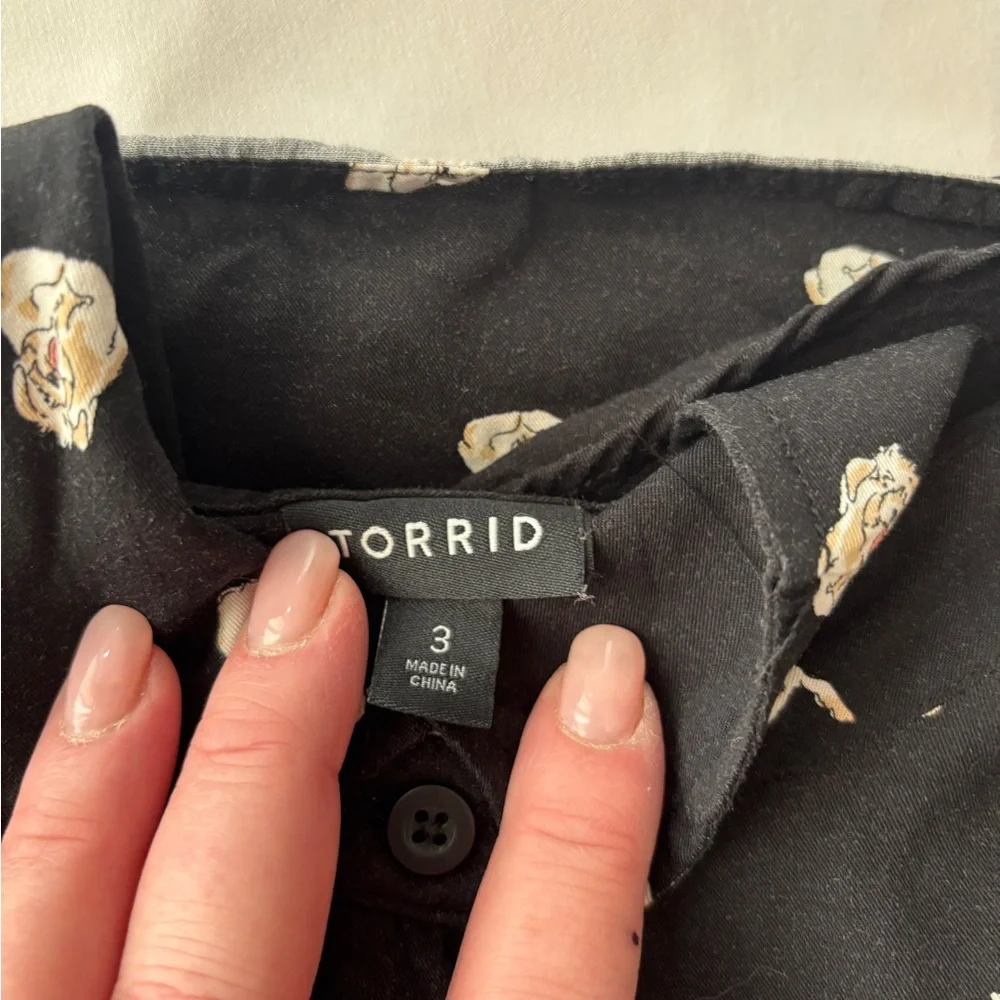 Torrid Dog Pattern Black Blouse Lizzie Shirt LS Women’s Size 3 3X Oversized - Picture 7 of 10